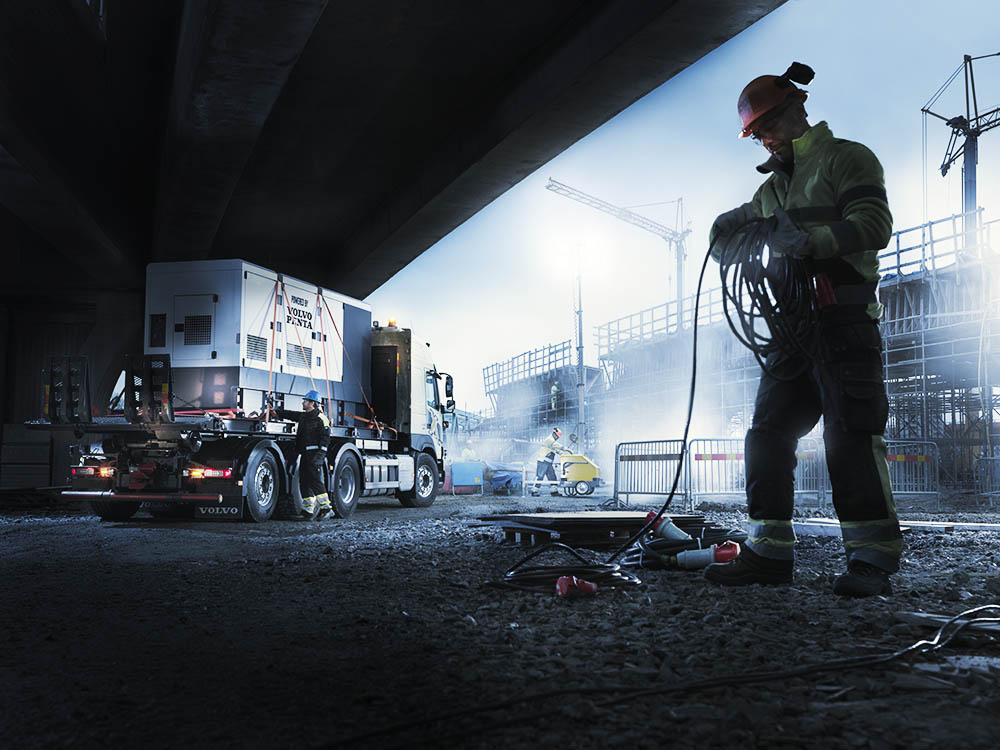 TRANG CHỦ MÁY PHÁT ĐIỆN VOLVO cho thue may phat dien 3